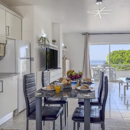 #398 Elegant Sea View W Balcony 1br