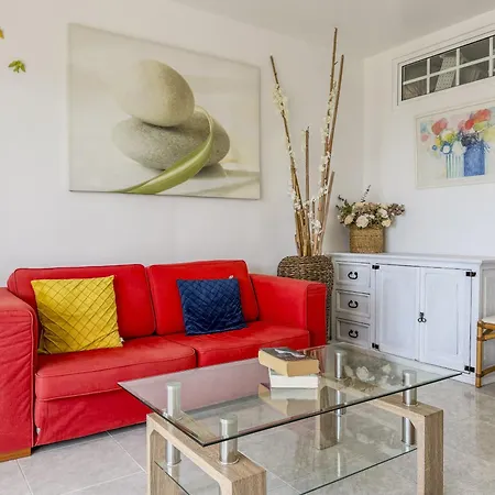 #398 Elegant Sea View W Balcony 1br Apartament