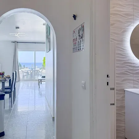 #398 Elegant Sea View W Balcony 1br Apartament *